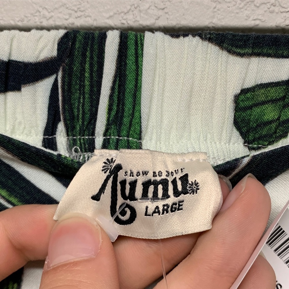Show Me Your MuMu Green Leaf Print Wide Leg Pants - Picture 2 of 3